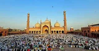 এশিয়াজুড়ে ঈদের আমেজ; শান্তি ও সংহতির ডাক নেতাদের